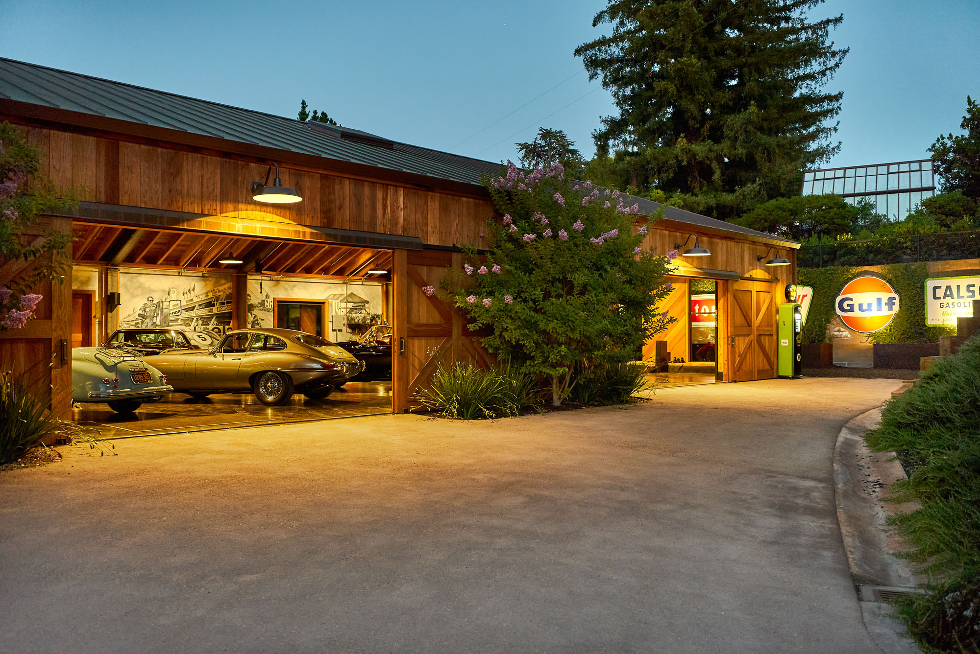 Vintage Car Barn